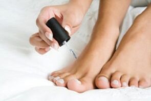 Nail polish for treating athlete's foot